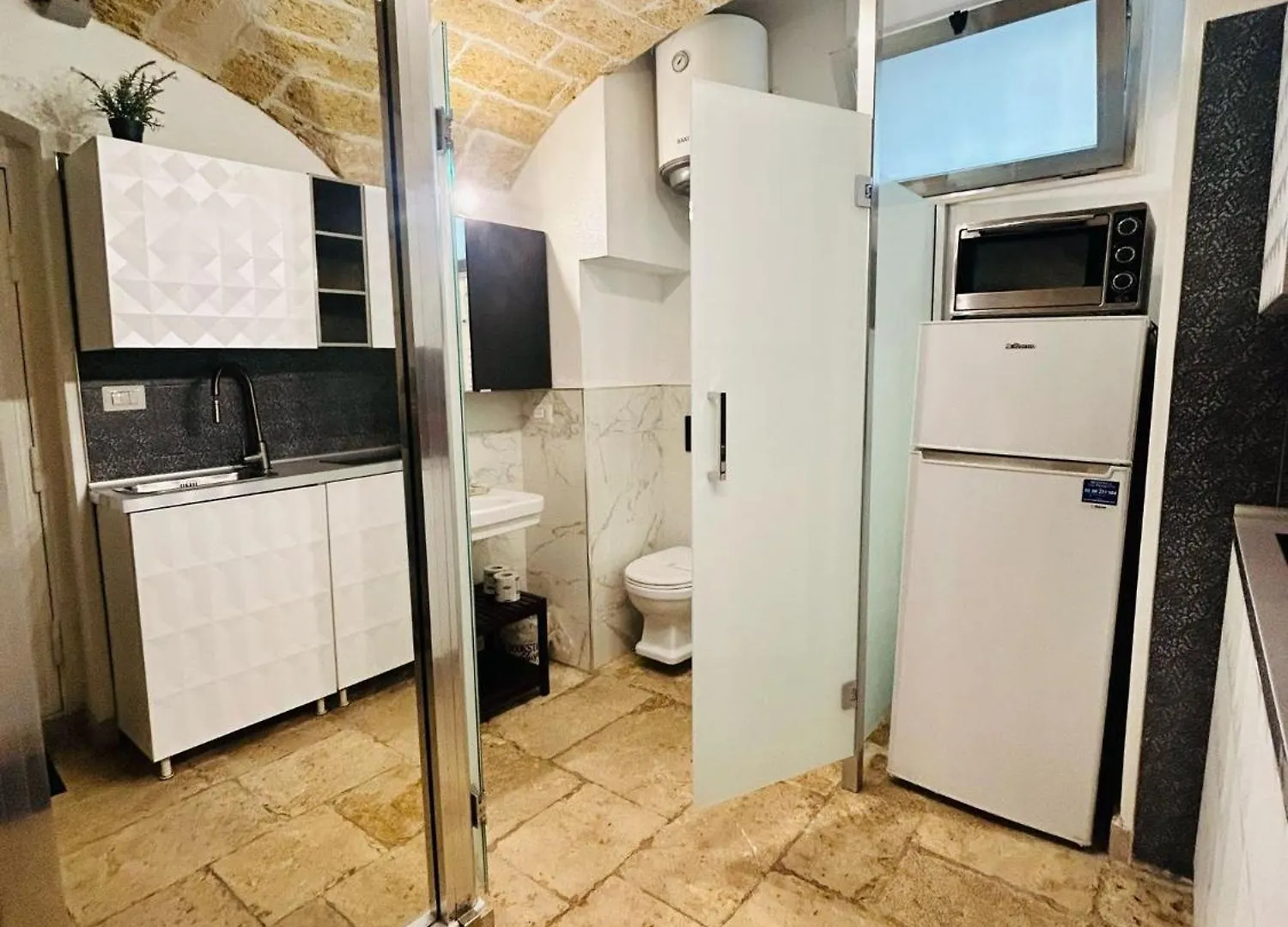 Bari Central Loft Piccinni 0*,  イタリア